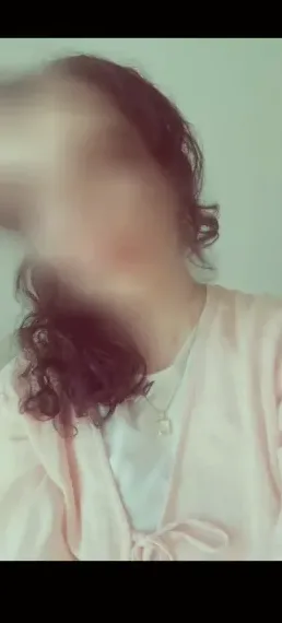 Amina, 27