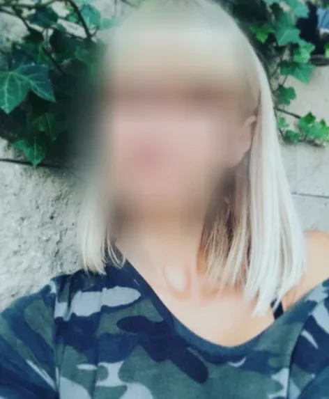Anna, 39