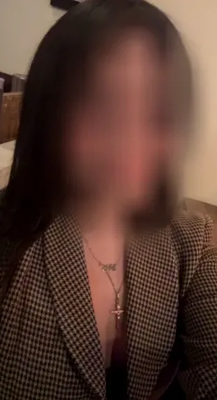 Camilla, 29