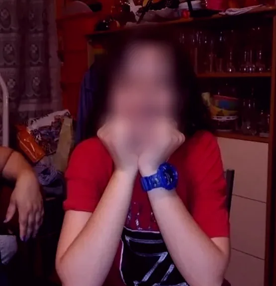 Emilie, 25