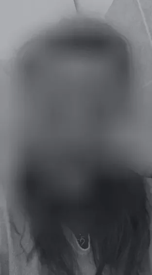 Emina, 30