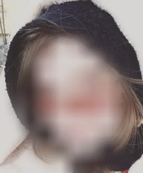 Emma, 19