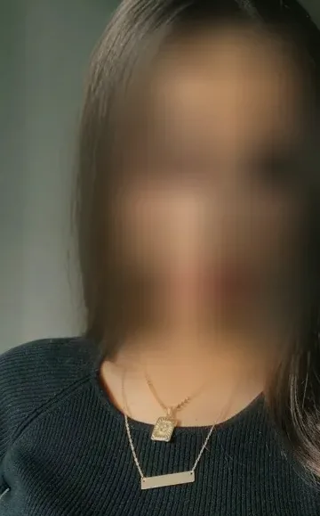Esther, 30