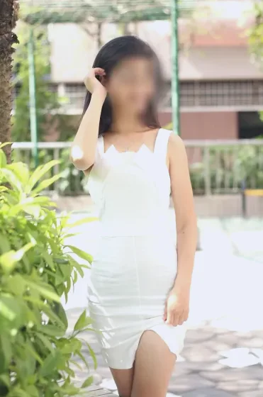 Ivana, 35
