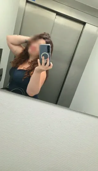 Ivana, 34
