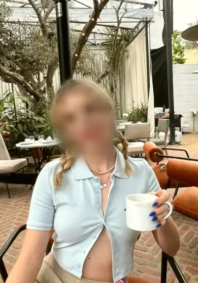Katja, 27