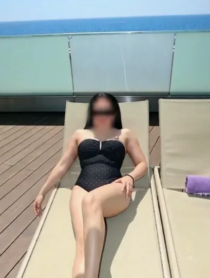 Katja, 26
