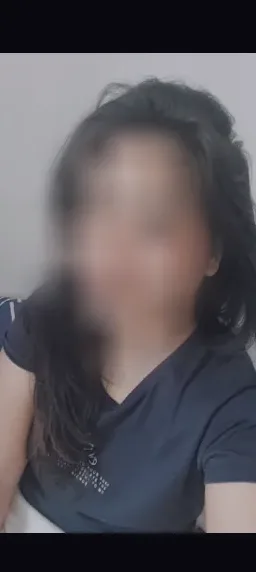Katrine, 31
