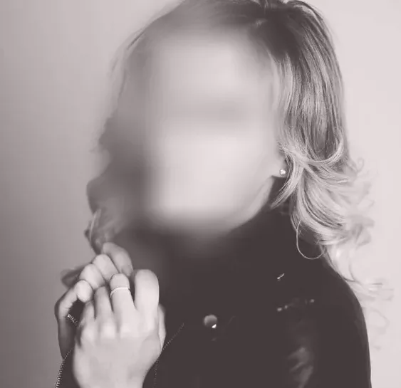 Louise, 33