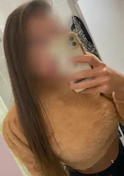Milica, 27