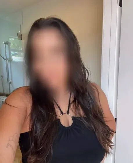 Nadia, 36