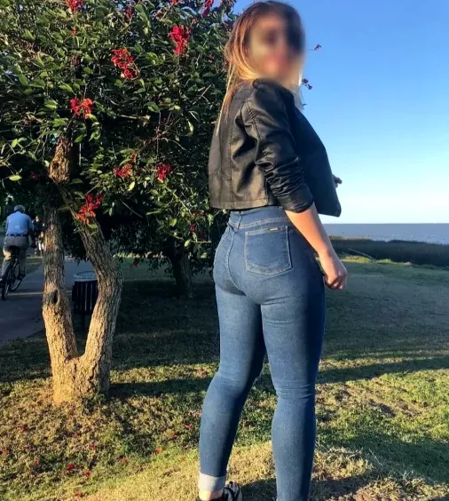 Sara, 36